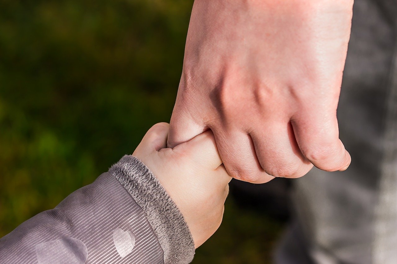 中学英語 Hold 掴む以外の意味知ってますか 熟語 意味一覧 オンライン英単語